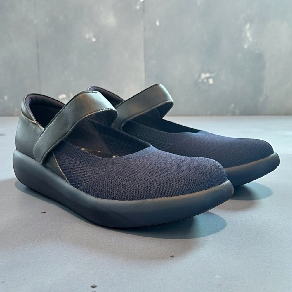 Alegria Navy Knit & Faux Leather Mary Jane Sneakers Size 38 Flats Comfort Shoes